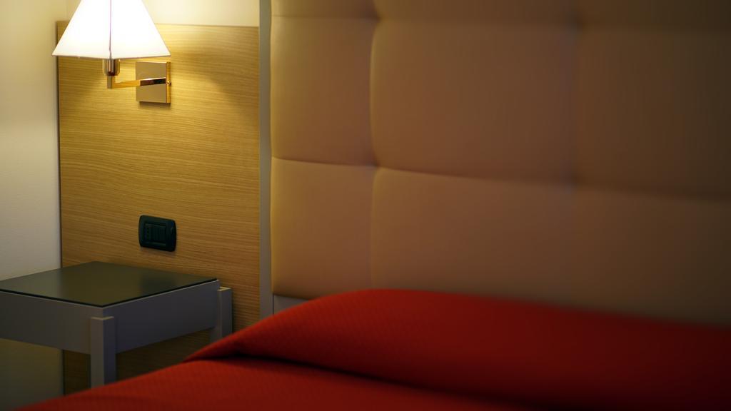 Garden Hotel Arezzo Phòng bức ảnh